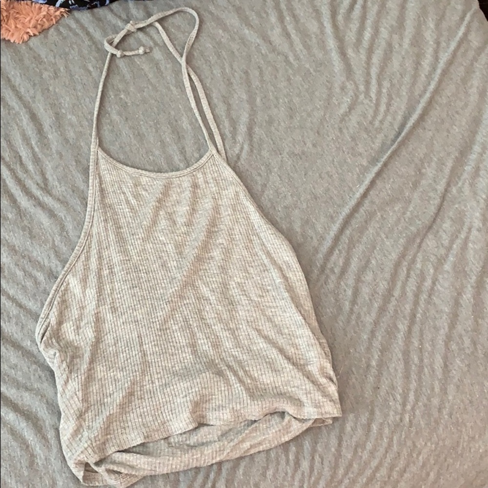 Crop gray top